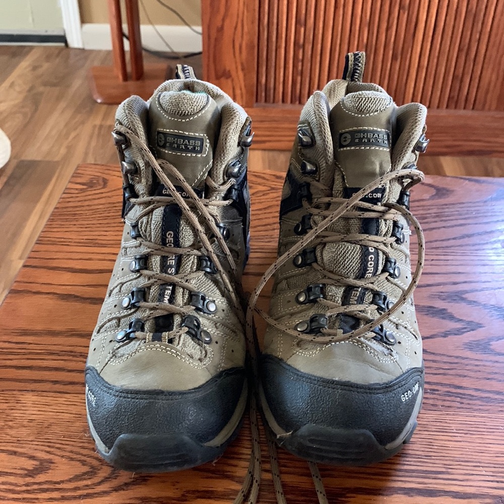 GH Bass hiking boot! Size 8M